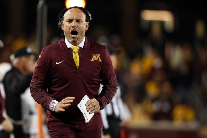 Deadspin | Northwestern prowling for bowl bid, welcomes Minnesota to Wrigley