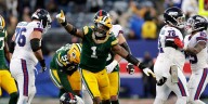 Jordan Love throws 2 TD passes, defense comes in clutch as Packers beat Giants 27