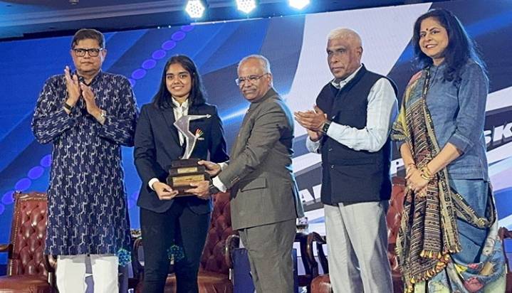 Swetaparna Panda Honoured With 33rd Annual Ekalabya Award