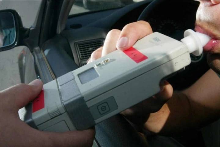 Funcionaria habría pedido por chat la ubicación de los controles de alcoholemia para evitarlos