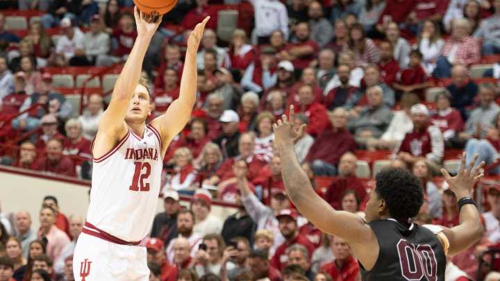 Tucker DeVries points, career stats, Indiana basketball player, dad