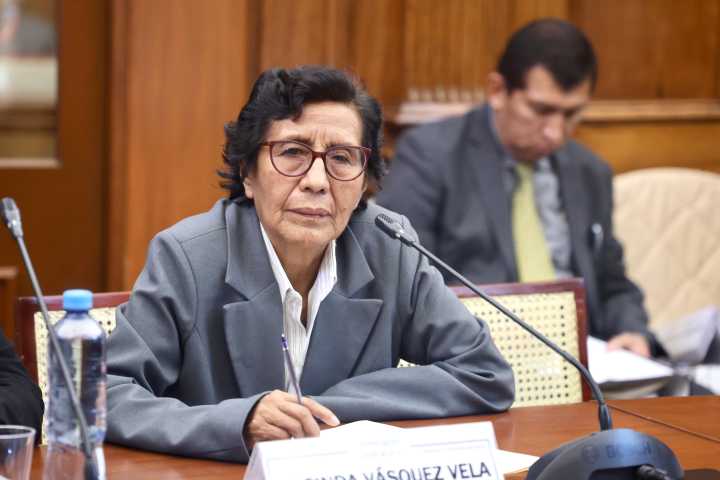 Lucinda Vásquez: Inician investigación por venta de pruebas para ascenso de docentes