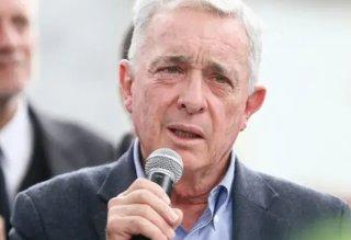 Álvaro Uribe: “Hoy están unidos Nicolás Maduro y el Gobierno de Colombia”