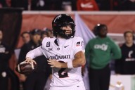 Deadspin | No. 25 Cincinnati controls path to Big 12 title game, starting vs. Arizona