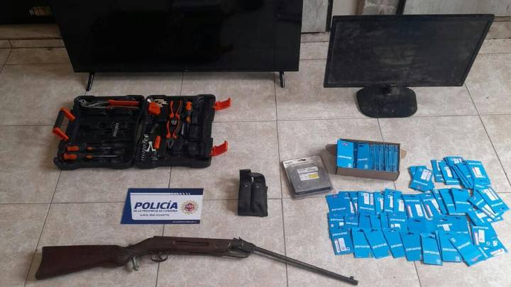 Secuestran 150 chips, armas y municiones por delitos en la vía pública