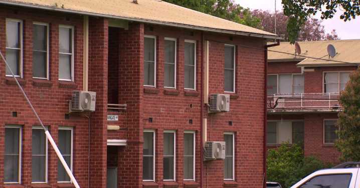 Ascot Vale: Armed man caught trying to break into home as woman, children slept