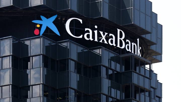 CaixaBank pondrá en marcha su séptimo plan de recompra de acciones por hasta 500 millones de euros en la recta final de la operativa