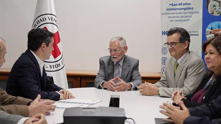 Hospital de Clínicas Caracas y la Cruz Roja Venezolana firman alianza como parte del plan de recuperación del Hospital Carlos J. Bello