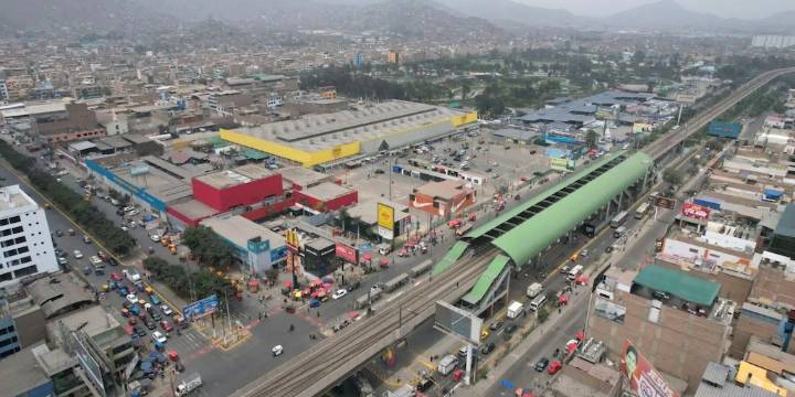 San Juan de Lurigancho, el distrito con más ciudadanos, no cuenta con baños públicos, según INEI