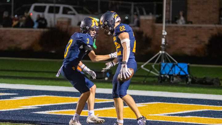 Gaylord overcomes double-digit 4th quarter deficit in first