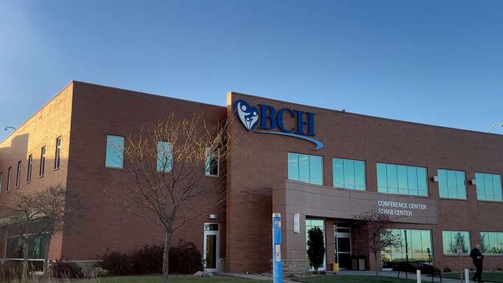 Sen. Ricketts highlights rural healthcare priorities during Beatrice hospital visit