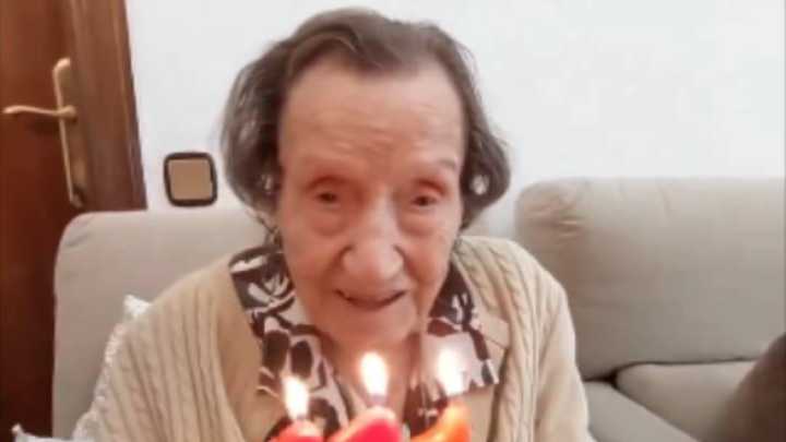 Muere la mujer más anciana de Cataluña a los 112 años, una de las más longevas del mundo