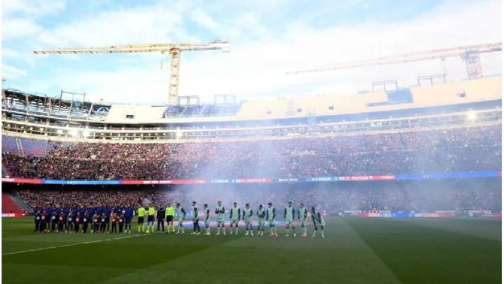 Barcelona volvió al Camp Nou: goleada, show de Yamal y ¡ovación a Messi!