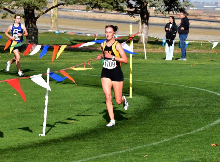 Ava Peterson of Hudson’s Bay top 2A Greater St. Helens League girls cross country all