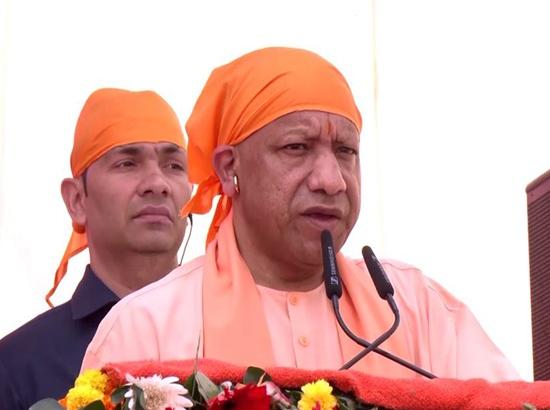 Urge Sikh brothers to strengthen institutions in line with Guru tradition: CM Yogi on Guru Nanak Jayanti Photo Source: ANI [ FULL VIEW ]