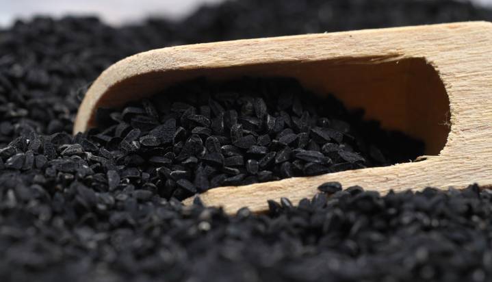 Impacto del comino negro en la lucha contra la grasa y el colesterol alto