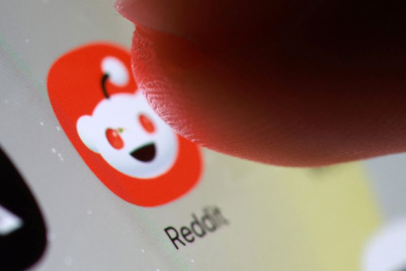 Australia includes Reddit, Kick in teen social media ban