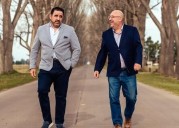 Sebastián Fernández y Fabián Veloz presentan «Pal amigo»…Este domingo 9