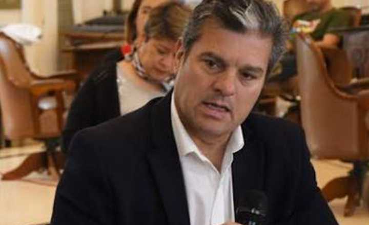 Ortiz respondió a la Cámara de Taxis: “El control de Uber y taxis no es nuestra competencia”