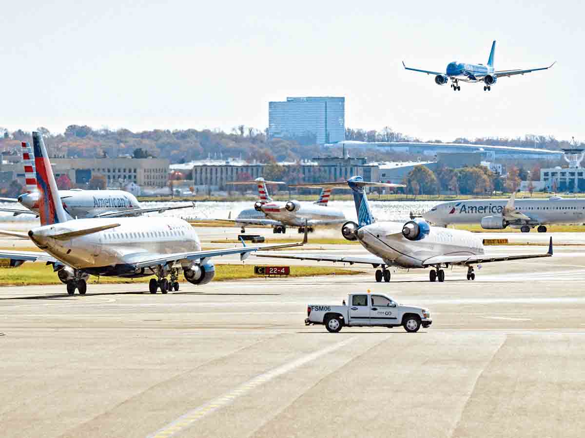 Presentan propuesta de impuesto a vuelos; reunión en la COP30