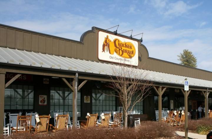 Cracker Barrel Urged by Shareholder Advisory Groups to Oust Director Tied to Rebranding Debacle