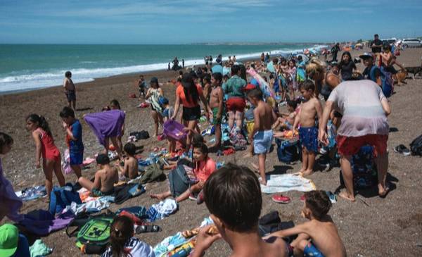 Convocatoria abierta para Profesores, ayudantes y personal de enfermeria para la Colonia Municipal de verano 2026