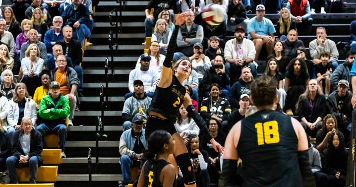 Joliet West, Lockport advance with wins, will meet Thursday for sectional championship