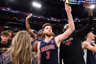 Deadspin | Top 25 roundup: No. 5 Arizona downs familiar foe in No. 15 UCLA