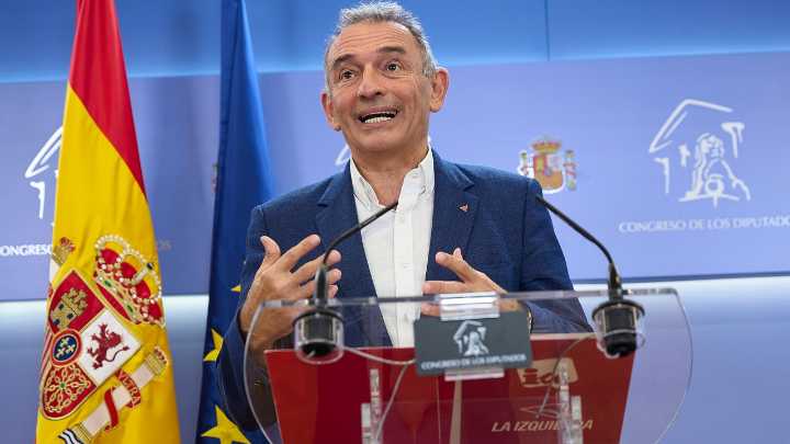 Sumar intenta minimizar las críticas de Sánchez: "Discrepar en democracia es normal"