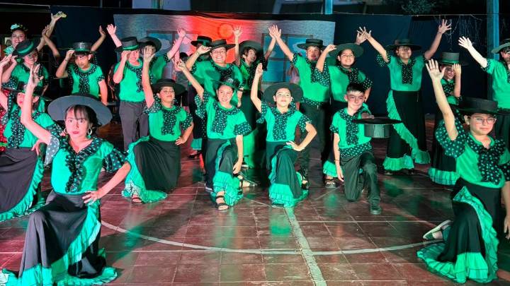 La Escuela Juan Pablo II deslumbró con su musical “Amigos Imaginarios”, una celebración a la amistad y la imaginación