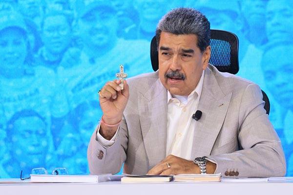 Maduro rechaza visita del general Caine en el Caribe y denuncia “pretexto” para una intervención