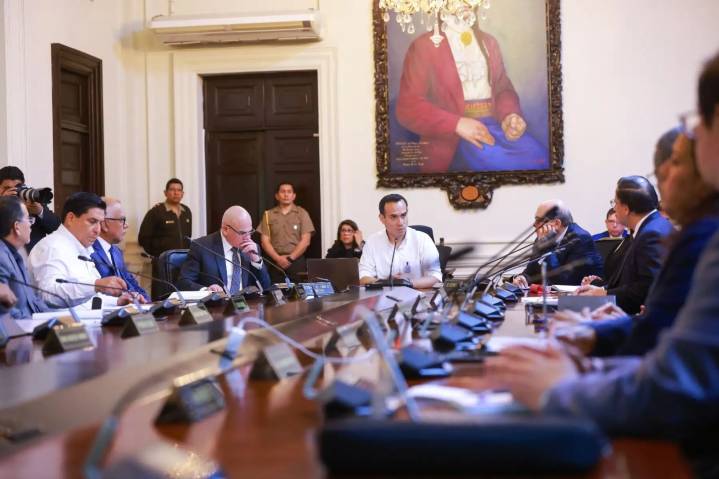 Presidente Jerí y ministros de Estado evalúan actualización del estado de emergencia