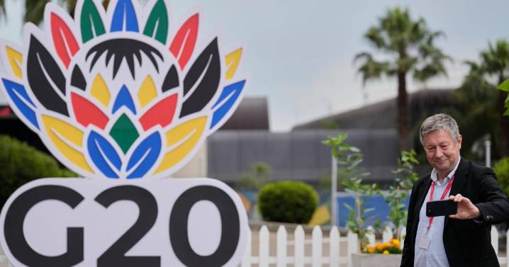 South Africa says a declaration was adopted at the start of the G20 summit despite US opposition