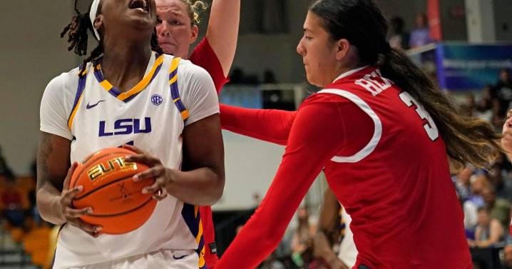 No. 5 LSU sets NCAA record with 7th straight 100-point game, beating Marist 113