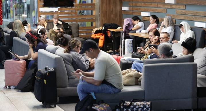 Principal aeropuerto de Venezuela sigue funcionando pese al anuncio de Donald Trump Nicolás Maduro últimas