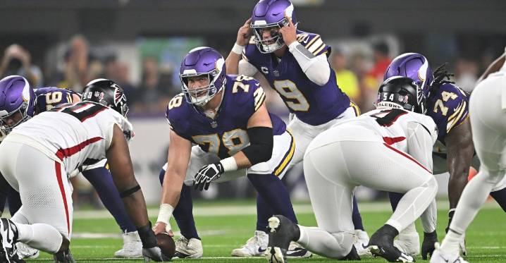 Vikings Open Practice Window for C Ryan Kelly