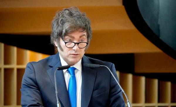 Milei amenazó con más reformas: "Abróchense los cinturones"