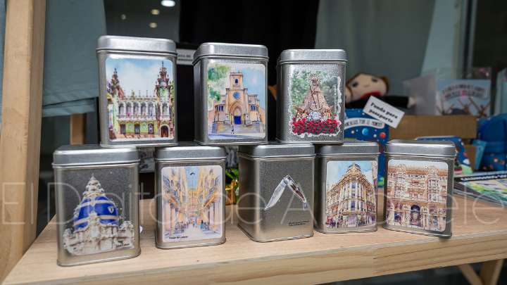 Orgullo albaceteño en una original caja: bombones que saben a ciudad y a tradición