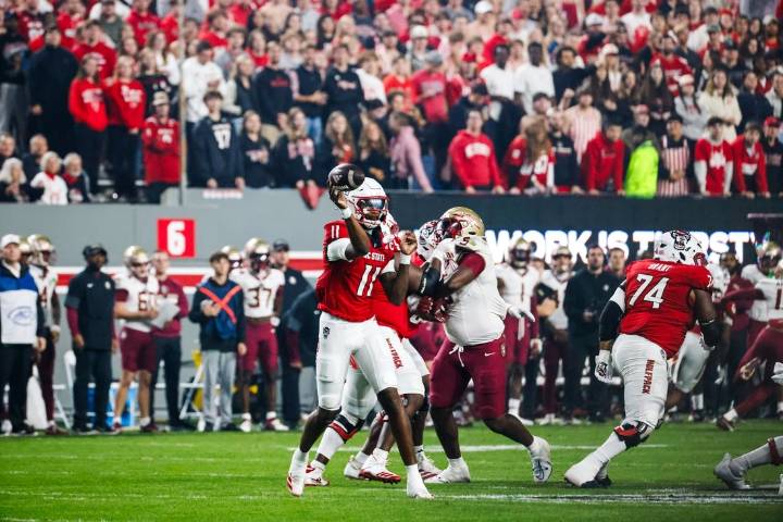 Deadspin | N.C. State beats Florida State to become bowl eligibile