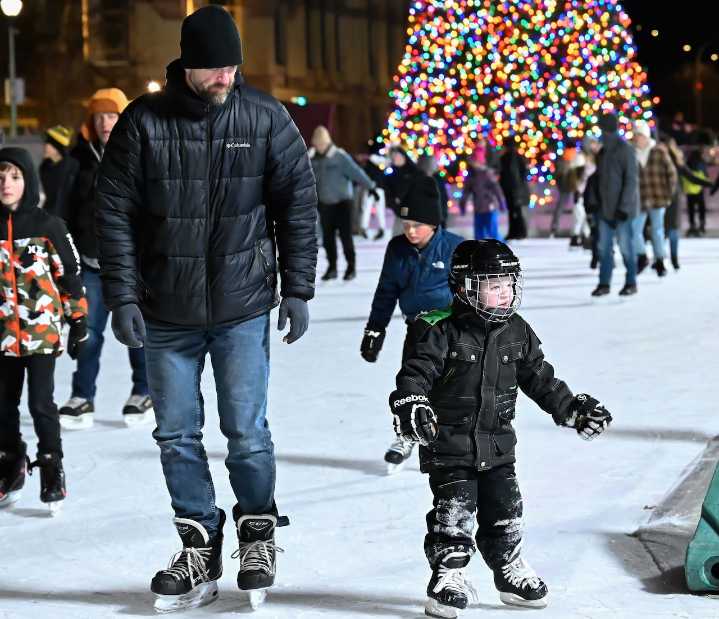 Snow forecast update: Another 8 inches could hit Syracuse area before midnight; officials urge caution