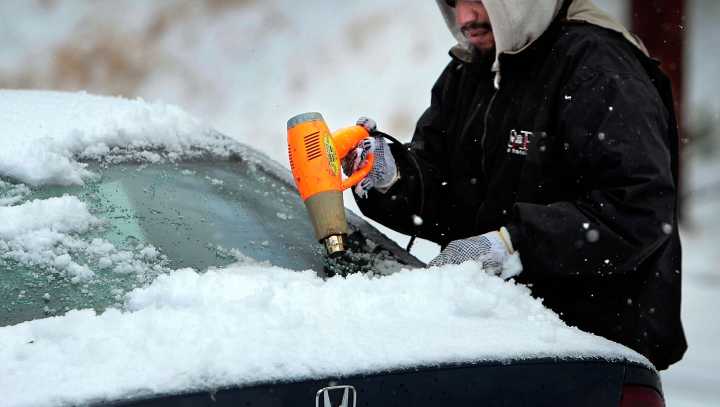 Is it legal to leave a car running in AL to warm it up? See the law