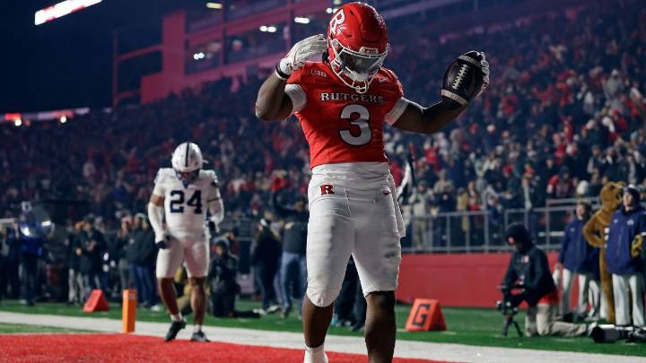 Canada’s Raymond runs for 189 yards, scores 2 TDs in Rutgers’ loss to Penn State