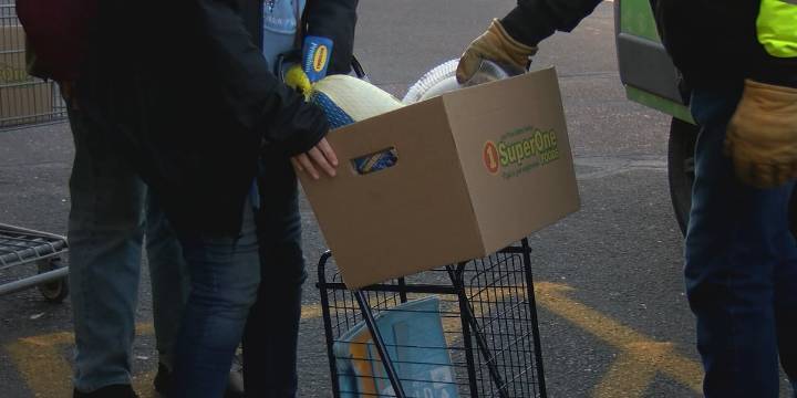 Chum begins handout of hundreds of free Thanksgiving meals