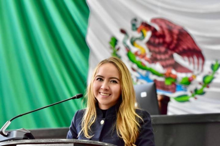 Carla Rivas propone renombrar el Estadio Monumental en honor a “Héctor ‘El Niño’ Espino”