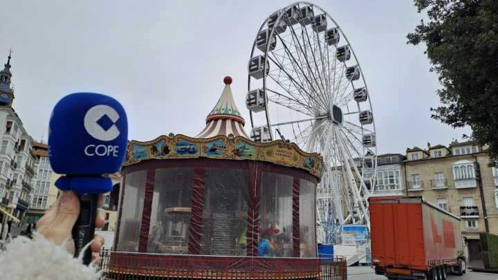 Las voces de la Navidad en nuestras calles: "soy de belenes y abetos pero lo mejor es la familia"