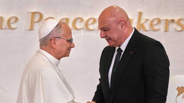Pope Leo XIV calls on Lebanese leaders to be peacemakers as he seeks to bring message of hope