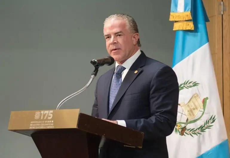 Giran orden de aprehensión contra Raúl Rocha, copropietario de Miss Universo