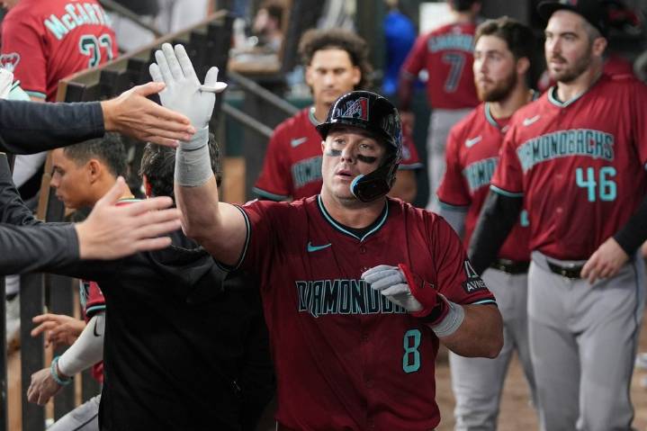 Catcher James McCann agrees to $2.75 million, 1-year deal with Diamondbacks, AP source says – Winnipeg Free Press