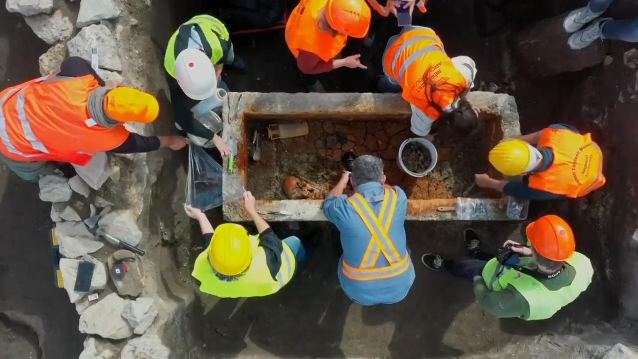 Glimpse of Roman life seen from intact sarcophagus dug up in Budapest