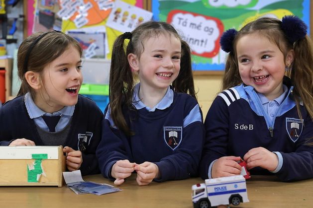 ‘She likes peace a lot, which is good for Ireland’ – Gaelscoil Inse Chór pupils react to President Catherine Connolly’s visit
